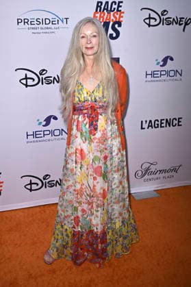 Frances Fisher bei der 33. Race to Erase MS Gala im Fairmont Century Plaza. Los Angeles, 05.06.2026 *** Frances Fisher at the 33 Race to Erase MS Gala at the Fairmont Century Plaza Los Angeles, 05 06 2026 Foto:xD.xStarbuckx xFuturexImagex ms_6675