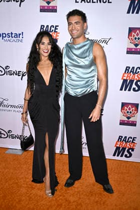 Stephani Sosa und Ezra Sosa bei der 33. Race to Erase MS Gala im Fairmont Century Plaza. Los Angeles, 05.06.2026 *** Stephani Sosa and Ezra Sosa at the 33 Race to Erase MS Gala at the Fairmont Century Plaza Los Angeles, 05 06 2026 Foto:xD.xStarbuckx xFuturexImagex ms_6683