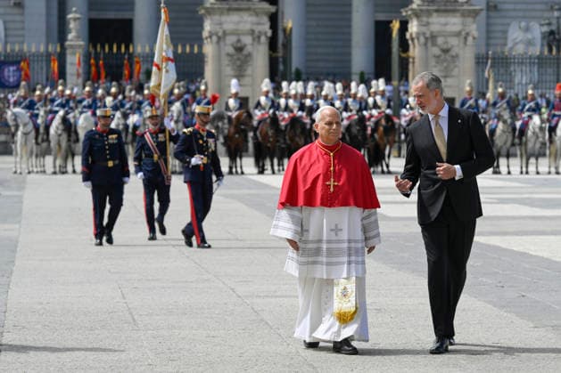 SPAIN - POPE LEO XIV AT THE ROYAL PALACE IN MADRID - 2026 6 6 Spain, Vatican, 2026 6 6 Spain s Felipe VI welcome Pope Leo XIV (C) at the Royal Palace in Madrid EDITORIAL USE ONLY - NO BOOKS Copyright: xVATICANxMEDIA CPPx