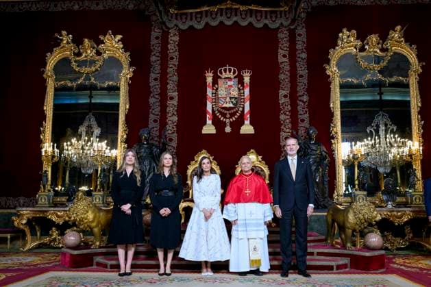 SPAIN - POPE LEO XIV AT THE ROYAL PALACE IN MADRID - 2026 6 6 Spain, Vatican, 2026 6 6 Spain s Felipe VI , Queen Letizia , Princess Leonor and Princess Sofia welcome Pope Leo XIV at the Royal Palace in Madrid EDITORIAL USE ONLY - NO BOOKS Copyright: xVATICANxMEDIA CPPx