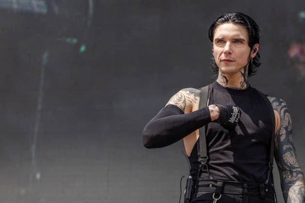 Musikfestival Rock im Park 2026 - BLACK VEIL BRIDES, Nürnberg, 06.06.2026 Andy Biersack, Saenger der US-amerikanischen Hard-Rock-Band Black Veil Brides, waehrend des Buehnenauftritts beim Musikfestival Rock im Park. Nürnberg Bayern Deutschland *** Music festival Rock im Park 2026 BLACK VEIL BRIDES, Nuremberg, 06 06 2026 Andy Biersack, singer of the US American hard rock band Black Veil Brides, during the stage performance at the music festival Rock im Park Nuremberg Bavaria Germany 20260606-1V9A9979-M4000