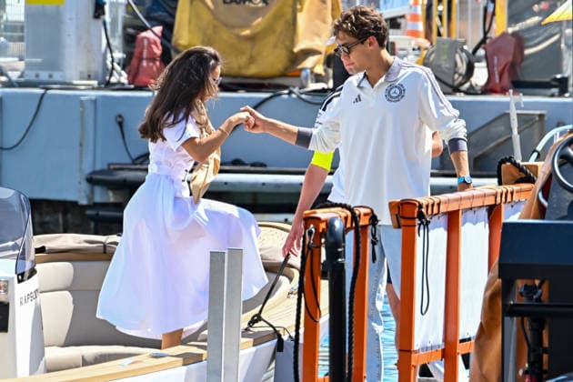George Russell and his partner Carmen Montero Mundt arrive at the Formula 1 Louis Vuitton Grand Prix of Monaco 2026, in Monte Carlo, Monaco, on June 6, 2026 Bruno Bebert Bestimage Celebs in the paddocks of the Formula 1 Louis Vuitton Grand Prix of Monaco 2026, in Monte Carlo, Monaco, on June 6, 2026 Monte Carlo Monaco  Copyright: xBrunoxBebertx xBestimagexBrunoxBebertx xBestimagex