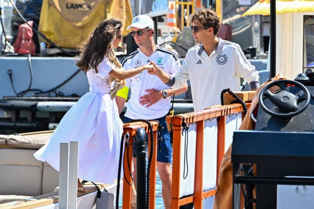 George Russell and his partner Carmen Montero Mundt arrive at the Formula 1 Louis Vuitton Grand Prix of Monaco 2026, in Monte Carlo, Monaco, on June 6, 2026 Bruno Bebert Bestimage Celebs in the paddocks of the Formula 1 Louis Vuitton Grand Prix of Monaco 2026, in Monte Carlo, Monaco, on June 6, 2026 Monte Carlo Monaco  Copyright: xBrunoxBebertx xBestimagexBrunoxBebertx xBestimagex