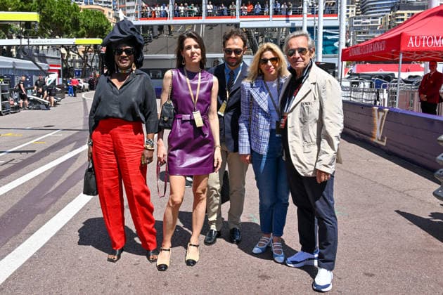 Charlotte Casiraghi, Jacky Ickx and his wife Khadja Nin in the paddocks of the Formula 1 Louis Vuitton Grand Prix of Monaco 2026, in Monte Carlo, Monaco, on June 6, 2026 Bruno Bebert Bestimage Celebs in the paddocks of the Formula 1 Louis Vuitton Grand Prix of Monaco 2026, in Monte Carlo, Monaco, on June 6, 2026 Monte Carlo Monaco  Copyright: xBrunoxBebertx xBestimagexBrunoxBebertx xBestimagex