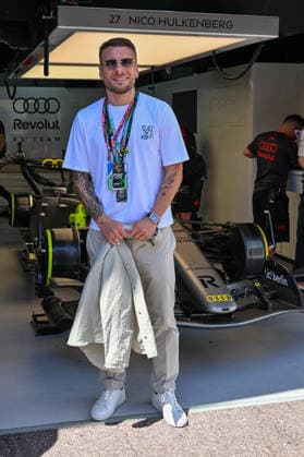 Guest in the paddocks of the Formula 1 Louis Vuitton Grand Prix of Monaco 2026, in Monte Carlo, Monaco, on June 6, 2026 Bruno Bebert Bestimage Celebs in the paddocks of the Formula 1 Louis Vuitton Grand Prix of Monaco 2026, in Monte Carlo, Monaco, on June 6, 2026 Monte Carlo Monaco  Copyright: xBrunoxBebertx xBestimagexBrunoxBebertx xBestimagex