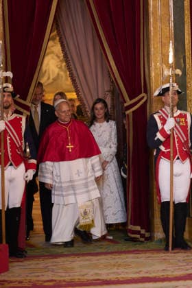 Pope Leo XIV Visits Spain - Day 1 King Felipe VI of Spain, Queen Letizia of Spain, Crown Princess Leonor, Princess Sofia, Pope Leo XIV (Papa Leon XVI, Robert Francis Prevost) attends a welcome ceremony with His Holiness the Pope Leo XIV at Royal Palace on June 6, 2026 in Madrid, Spain Madrid Royal Palace Madrid Spain  Copyright: x JACKxGx
