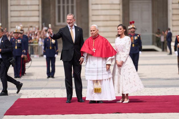 June 6, 2026, Madrid, Madrid, Spain: King Felipe VI of Spain, Queen Letizia of Spain, Pope Leo XIV (Papa Leon XVI, Robert Francis Prevost) attends a welcome ceremony with His Holiness the Pope Leo XIV at Royal Palace on June 6, 2026 in Madrid, Spain Madrid Spain  - ZUMAg15_ 20260606_zaf_g15_020 Copyright: xJackxAbuinx