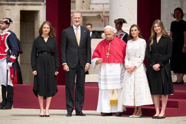 June 6, 2026, Madrid, Madrid, Spain: King Felipe VI of Spain, Queen Letizia of Spain, Crown Princess Leonor, Princess Sofia, Pope Leo XIV (Papa Leon XVI, Robert Francis Prevost) attends a welcome ceremony with His Holiness the Pope Leo XIV at Royal Palace on June 6, 2026 in Madrid, Spain Madrid Spain  - ZUMAg15_ 20260606_zaf_g15_031 Copyright: xJackxAbuinx