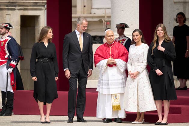June 6, 2026, Madrid, Madrid, Spain: King Felipe VI of Spain, Queen Letizia of Spain, Crown Princess Leonor, Princess Sofia, Pope Leo XIV (Papa Leon XVI, Robert Francis Prevost) attends a welcome ceremony with His Holiness the Pope Leo XIV at Royal Palace on June 6, 2026 in Madrid, Spain Madrid Spain  - ZUMAg15_ 20260606_zaf_g15_032 Copyright: xJackxAbuinx