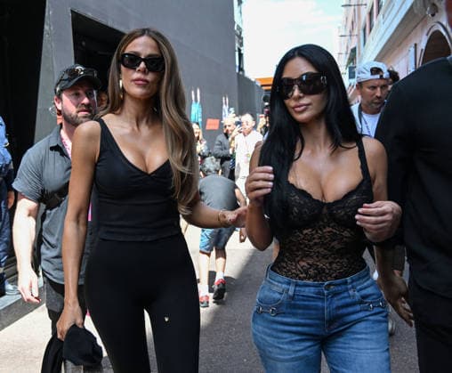 Khloe and Kim Kardashian in the paddocks of the Formula 1 Louis Vuitton Grand Prix of Monaco 2026, in Monte Carlo, Monaco, on June 6, 2026 Bruno Bebert Bestimage Celebs in the paddocks of the Formula 1 Louis Vuitton Grand Prix of Monaco 2026, in Monte Carlo, Monaco, on June 6, 2026 Monte Carlo Monaco  Copyright: xBrunoxBebertx xBestimagexBrunoxBebertx xBestimagex