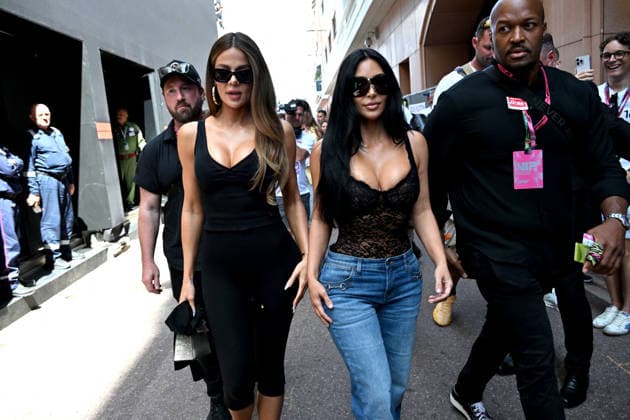 Khloe and Kim Kardashian in the paddocks of the Formula 1 Louis Vuitton Grand Prix of Monaco 2026, in Monte Carlo, Monaco, on June 6, 2026 Bruno Bebert Bestimage Celebs in the paddocks of the Formula 1 Louis Vuitton Grand Prix of Monaco 2026, in Monte Carlo, Monaco, on June 6, 2026 Monte Carlo Monaco  Copyright: xBrunoxBebertx xBestimagexBrunoxBebertx xBestimagex