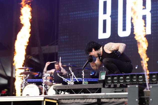 Daniel Winter-Bates (Gesang) während des Auftritts der britischen Metalcore-Band Bury Tomorrow im Rahmen des Festivals Rock am Ring 2026 am Nürburgring. Nürburg Rock am Ring Rheinland-Pfalz Germany *** Daniel Winter Bates singing during the performance of the British metalcore band Bury Tomorrow as part of the Rock am Ring 2026 festival at the Nürburgring Nürburg Rock am Ring Rheinland Pfalz Germany