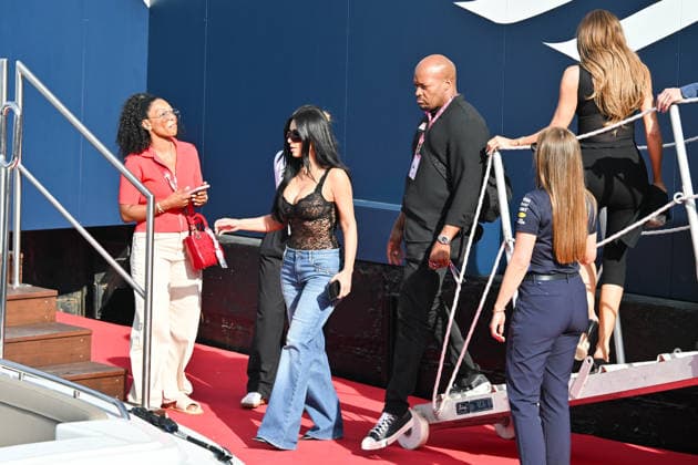 IPA85399841 - Monte Carlo, Formula 1 Monaco Grand Prix - Celebrities attend Saturday practice - Kim Kardashian and KhloÃ Kardashian Pictured: Kim Kardashian and KhloÃ Kardashian  Copyright: xManuelexMangiarottix xManuelexMangiarottix 85399841