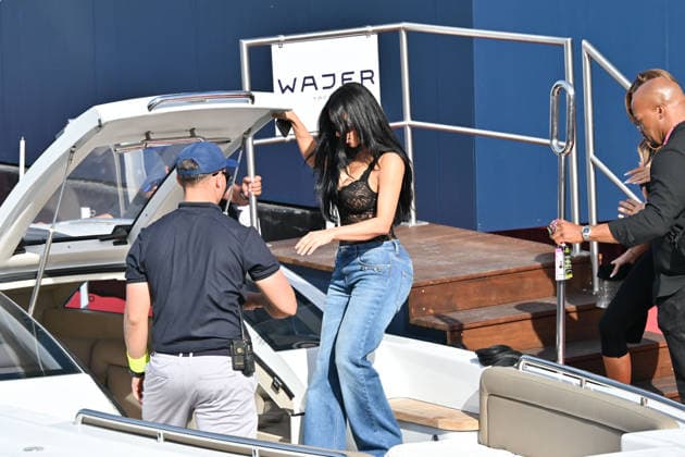IPA85399863 - Monte Carlo, Formula 1 Monaco Grand Prix - Celebrities attend Saturday practice - Kim Kardashian and KhloÃ Kardashian Pictured: Kim Kardashian and KhloÃ Kardashian  Copyright: xManuelexMangiarottix xManuelexMangiarottix 85399863