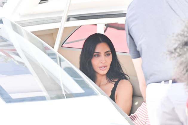 IPA85399890 - Monte Carlo, Formula 1 Monaco Grand Prix - Celebrities attend Saturday practice - Kim Kardashian and KhloÃ Kardashian Pictured: Kim Kardashian and KhloÃ Kardashian  Copyright: xManuelexMangiarottix xManuelexMangiarottix 85399890