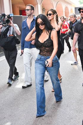 IPA85399824 - Monte Carlo, Formula 1 Monaco Grand Prix - Celebrities attend Saturday practice - Kim Kardashian and KhloÃ Kardashian Pictured: Kim Kardashian and KhloÃ Kardashian  Copyright: xManuelexMangiarottix xManuelexMangiarottix 85399824