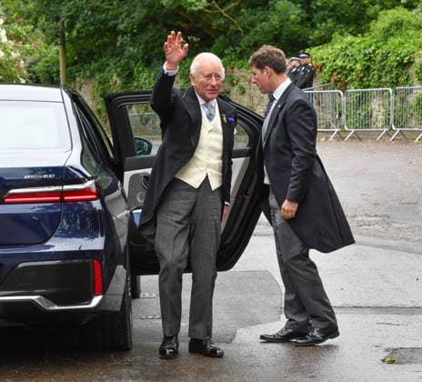 Peter Phillips Marries Harriet Sperling In Gloucestershire King Charles III waves as he arrives for the Royal wedding of Peter Phillips and Harriet Sperling at All Saints Church on June 06, 2026 in Kemble, England. Peter Phillips, the son of Princess Anne, Princess Royal and eldest grandchild of Queen Elizabeth II, will marry NHS Nurse and writer Harriet Sperling during a ceremony at All Saints Church in Kemble today, Credit:Jules Annan Avalon England  Copyright: xJulesxAnnanx xAvalonx 1108326019