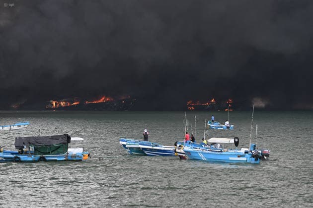 MANTA FIRE BOATS Manta, June 06, 2026 Fire of several boats in the Port of Manta API PHOTO ARIEL OCHOA Manta Manta ManaboÂ Ecuador DIS MANTA FIRE BOATS a6ae5a56d2b40ba5f42455f7f04c0c3d Copyright: xArielxOchoax