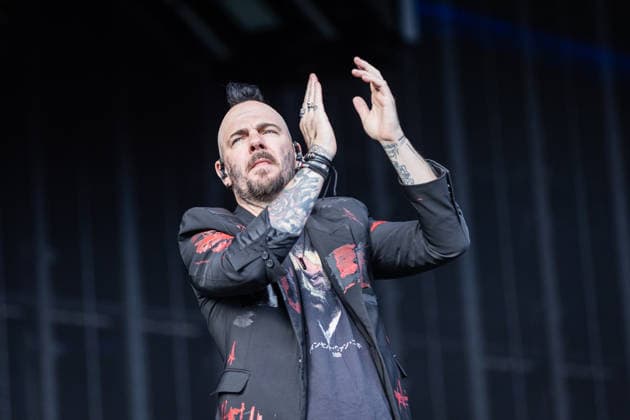 Rock am Ring 2026, Tag 2, 6.6.2026 Die kanadischen Alternative-Rocker von Three Days Grace -- Mit dem Traditionsfestival Rock am Ring am Nürburgring in der Eifel startet in Deutschland die Festival-Saison. Rock am Ring findet in diesem Jahr vom 5. bis 7. Juni statt. Rund 80 Bands und Künstler stehen auf einer der drei großen Bühnen. Nürburg Nürburgring Rheinland-Pfalz Deutschland *** Rock am Ring 2026, Day 2, 6 6 2026 The Canadian alternative rockers from Three Days Grace The traditional Rock am Ring festival at the Nürburgring in the Eifel region kicks off the festival season in Germany Rock am Ring will take place this year from June 5 to 7 Around 80 bands and artists will perform on one of the three large stages Nürburg Nürburgrin Copyright: xSebastianxDerixx