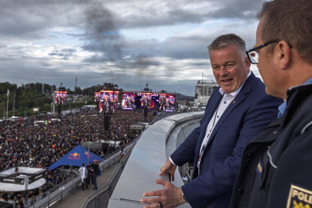 Rock am Ring 2026 - 06.06.26 RLP Ministerpräsident Gordon SCHNIEDER (CDU) besucht das Festivalgelände - Zweiter Festivaltag am Samstag, 06.06.2026, bei Rock am Ring 2026 am Nürburgring in der Eifel. Das dreitägige Musikfestival findet vom 5. bis 7. Juni 2026 statt und gehört zu den größten Open-Air-Festivals Deutschlands. Nürburg Nürburgring Rheinland-Pfalz Deutschland *** Rock am Ring 2026 06 06 26 RLP Minister President Gordon SCHNIEDER CDU visits the festival site Second festival day on Saturday, 06 06 2026, at Rock am Ring 2026 at the Nürburgring in the Eifel The three-day music festival will take place from June 5 to 7, 2026 and is one of the largest open-air festivals in Germany Nürburg Nürburgring Rhineland-Palatinate German Copyright: xMarcxJohnx