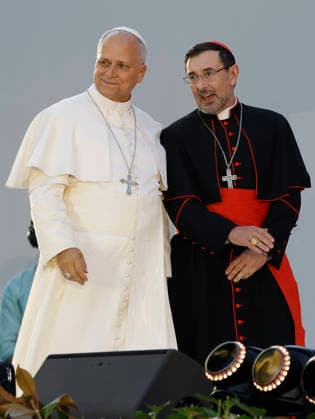 Pope Leo XIV (L) next to Madrid s Archbishop Jose Cobo (R) presides over a prayer vigil with young people, in Madrid, Spain, 06 June 2026. Pope Leo XIV is undertaking an official six-day visit to Spain from 06 to 12 June 2026, which will include Madrid, Barcelona, and the Canary Islands. Pope Leo XIV visits Spain !ACHTUNG: NUR REDAKTIONELLE NUTZUNG!  Copyright: xJ.J.xGuillénx GRAF2589 20260606-55020521546_1