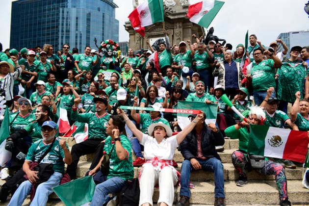 Mexicans Taking Part During The World s Largest Mexican Wave Mexicans taking part in the World s Largest Mexican Wave, aiming for a Guinness World Record before the 2026 FIFA World Cup. June 6, 2026, Mexico City, Mexico. (Photo by Luis Barron Eyepix Group) Copyright: xLuisxBarronx xEyepixxGroupx LB_06062026_185987