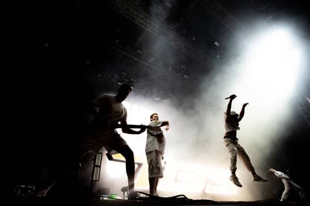 David Schneider (Gitarre), Alexander Bechtel (Gesang) und Nicklas Stroppel (Gesang, Shouts) während des Auftritts der deutschen Rap-Metal-Band The Butcher Sisters im Rahmen des Festivals Rock am Ring 2026 am Nürburgring. Nürburg Rock am Ring Rheinland-Pfalz Germany *** David Schneider guitar , Alexander Bechtel vocals and Nicklas Stroppel vocals, shouts during the performance of the German rap metal band The Butcher Sisters at the festival Rock am Ring 2026 at the Nürburgring Nürburg Rock am Ring Rheinland Pfalz Germany