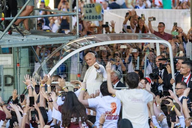 Pope Leo XIV in Madrid MADRID, SPAIN - JUNE 06: Pope Leo XIV during the prayer vigil with young people in the Plaza de Lima, 6 June 2026, in Madrid, Spain. During the prayer vigil with young people, the Pope addresses the participants after the moment of community prayer. Alex Juarez Anadolu Madrid Spain. Editorial use only. Please get in touch for any other usage.  Copyright: x2026xAnadoluxAlexxJuarezx