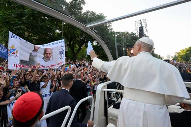 SPAIN - POPE LEO XIV ATTENDS A PRAYER VIGIL WITH YOUNG PEOPLE AT PLAZA DE LIMA IN MADRID - 2026 6 6 Spain, Vatican, 2026 6 6 Pope Leo XIV attends a prayer vigil with young people at Plaza de Lima in Madrid, EDITORIAL USE ONLY - NO BOOKS Copyright: xVATICANxMEDIA CPPx