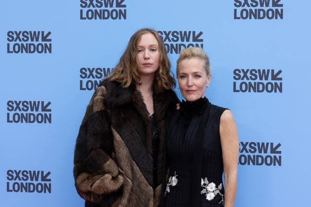 Teenage Sex and Death at Camp Miasma, UK Premiere in London on 6 June 2026 Hannah Einbinder and Gillian Anderson at the UK Premiere of Teenage Sex and Death at Camp Miasma at SXSW London, The Barbican Centre, London, UK, 06 June 2026., Credit:Ewelina Stachurska Show Me You Ewelina Stachurska Avalon UK, London, Barbican Centre  Copyright: xEwelinaxStachurskaxShowxMexYoux xEwelinaxStachurskax xAvalonx 1108417108