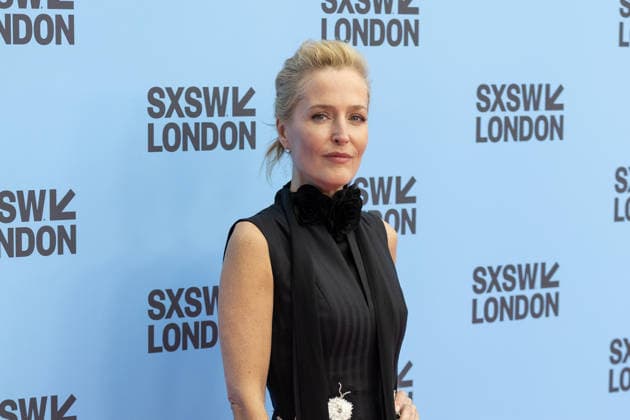 Teenage Sex and Death at Camp Miasma film premiere in London - 06 Jun 2026 Gillian Anderson attends the premiere screening of Teenage Sex and Death in Camp Miasma during the SXSW, at The Barbican Centre in London. London United Kingdom Copyright: xPhilxLewisx xSOPAxImagesx GillianAnderson-2840