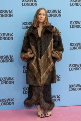 Teenage Sex and Death at Camp Miasma film premiere in London - 06 Jun 2026 Hannah Einbinder attends the premiere screening of Teenage Sex and Death in Camp Miasma during the SXSW, at The Barbican Centre in London. London United Kingdom Copyright: xPhilxLewisx xSOPAxImagesx HannahEinbinder -2885