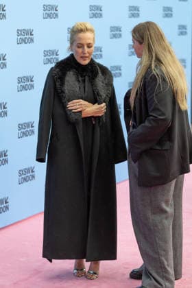 Teenage Sex and Death at Camp Miasma film premiere in London - 06 Jun 2026 Gillian Anderson attends the premiere screening of Teenage Sex and Death in Camp Miasma during the SXSW, at The Barbican Centre in London. London United Kingdom Copyright: xPhilxLewisx xSOPAxImagesx GillianAnderson-2907