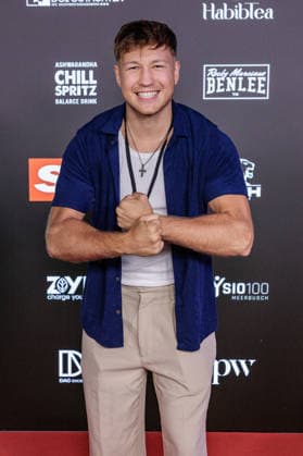 06.06.2026. Leverkusen. Oliver Ginkel am Rande des Fame Fighting, das große Promibox-Event von BILD und Eugen Lopez in der Leverkusener Ostermann Arena. Zum ersten Mal in Kooperation mit dem britischen Pendant Misfits Boxing und dem internationalen Medienpartner The Sun. Leverkusen Ostermann Arena Nordrhein-Westfalen Deutschland *** 06 06 2026 Leverkusen Oliver Ginkel on the sidelines of Fame Fighting, the big celebrity boxing event organized by BILD and Eugen Lopez at the Ostermann Arena in Leverkusen For the first time in cooperation with the British counterpart Misfits Boxing and the international media partner The Sun Leverkusen Ostermann Arena North Rhine-Westphalia Germany