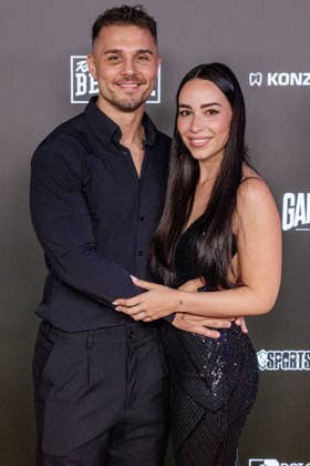 06.06.2026. Leverkusen. (l-r) Tobias Pietrek mit Freundin Mina am Rande des Fame Fighting, das große Promibox-Event von BILD und Eugen Lopez in der Leverkusener Ostermann Arena. Zum ersten Mal in Kooperation mit dem britischen Pendant Misfits Boxing und dem internationalen Medienpartner The Sun. Leverkusen Ostermann Arena Nordrhein-Westfalen Deutschland *** 06 06 2026 Leverkusen l r Tobias Pietrek with girlfriend Mina on the sidelines of Fame Fighting, the big celebrity boxing event organized by BILD and Eugen Lopez at the Ostermann Arena in Leverkusen For the first time in cooperation with the British counterpart Misfits Boxing and the international media partner The Sun Leverkusen Ostermann Arena North Rhine-Westphalia Germany