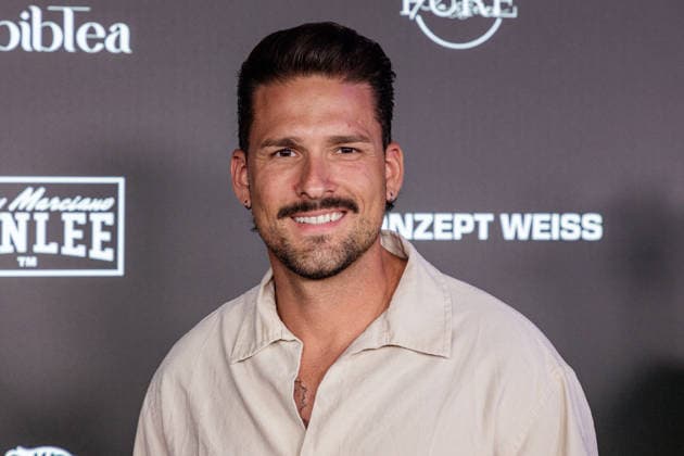 06.06.2026. Leverkusen. Marco Cerullo am Rande des Fame Fighting, das große Promibox-Event von BILD und Eugen Lopez in der Leverkusener Ostermann Arena. Zum ersten Mal in Kooperation mit dem britischen Pendant Misfits Boxing und dem internationalen Medienpartner The Sun. Leverkusen Ostermann Arena Nordrhein-Westfalen Deutschland *** 06 06 2026 Leverkusen Marco Cerullo on the sidelines of Fame Fighting, the big celebrity boxing event organized by BILD and Eugen Lopez at the Ostermann Arena in Leverkusen For the first time in cooperation with the British counterpart Misfits Boxing and the international media partner The Sun Leverkusen Ostermann Arena North Rhine-Westphalia Germany