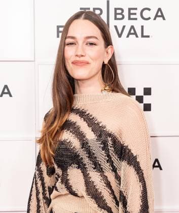 June 6, 2026, New York, New York, USA: Victoria Pedretti wearing dress by Emilio Pucci attends premiere of The Last Day at Tribeca Film Festival at BMCC in New York, NY on June 6, 2026. New York USA - ZUMAr339 20260606_znp_r339_021 Copyright: xLevxRadinx