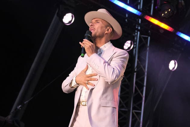British singer songwriter, Matthew Weston Goss in Southampton, UK - 06 Jun 2026 British singer songwriter, Matthew Weston Goss, known as Matt Goss, former member of UK boy band Bros, performs live on stage at Let s Rock Festival at St Mary s Stadium. He was the lead singer of 1980s pop group Bros. In 1989, Bros won the Brit Award for Breakthrough Artist . Southampton United Kingdom Copyright: xDawnxFletcher-Parkx xSOPAxImagesx DSCF3620
