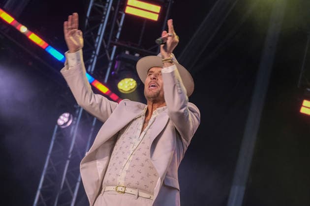 British singer songwriter, Matthew Weston Goss in Southampton, UK - 06 Jun 2026 British singer songwriter, Matthew Weston Goss, known as Matt Goss, former member of UK boy band Bros, performs live on stage at Let s Rock Festival at St Mary s Stadium. He was the lead singer of 1980s pop group Bros. In 1989, Bros won the Brit Award for Breakthrough Artist . Southampton United Kingdom Copyright: xDawnxFletcher-Parkx xSOPAxImagesx DSCF3633