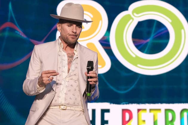 British singer songwriter, Matthew Weston Goss in Southampton, UK - 06 Jun 2026 British singer songwriter, Matthew Weston Goss, known as Matt Goss, former member of UK boy band Bros, performs live on stage at Let s Rock Festival at St Mary s Stadium. He was the lead singer of 1980s pop group Bros. In 1989, Bros won the Brit Award for Breakthrough Artist . Southampton United Kingdom Copyright: xDawnxFletcher-Parkx xSOPAxImagesx DSCF3687