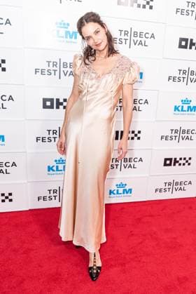 June 6, 2026, New York, New York, USA: Katie Holmes wearing dress by Chloe attends premiere of Happy Hours at Tribeca Film Festival at BMCC in New York, NY on June 6, 2026. New York USA - ZUMAr339 20260606_znp_r339_164 Copyright: xLevxRadinx