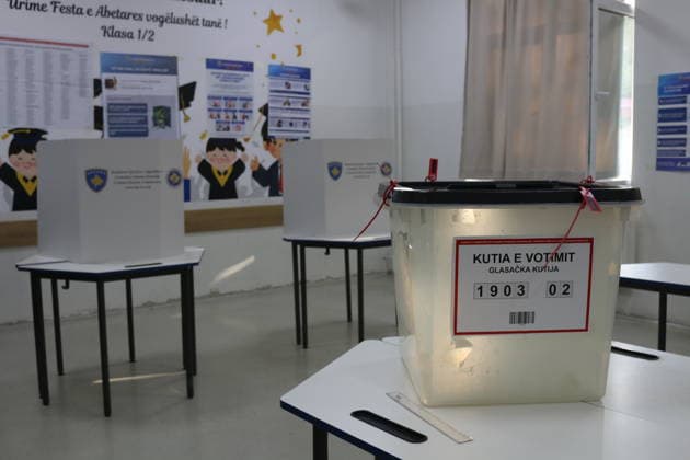 Early general election in Kosovo PRISTINA, KOSOVO - JUNE 7: Voters cast their ballots during the snap general election in Pristina, Kosovo, on June 7, 2026. Polling stations opened across the country as voting began in the early general election. Erkin Keci Anadolu Pristina Kosovo. Editorial use only. Please get in touch for any other usage.  Copyright: x2026xAnadoluxErkinxKecix