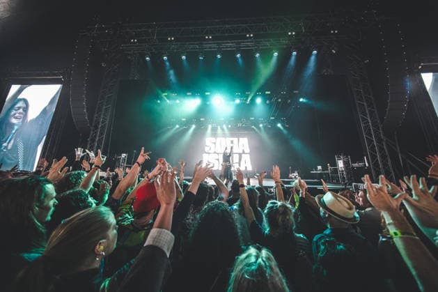 Sofia Isella live at Northside 2026 Aarhus, Denmark. 06th, June 2026. The American singer and musician Sofia Isella performs a live concert during the Danish music festival Northside 2026 in Aarhus. Denmark, Aarhus  Copyright: xGonzalesxPhoto RolfxMeldgaardx