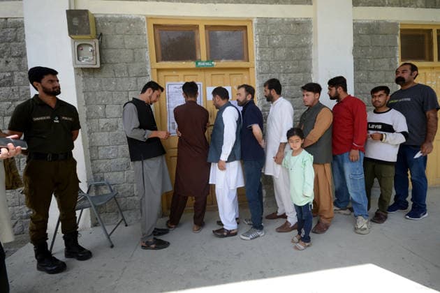 Voting begins in Pakistan s Gilgit-Baltistan polls GILGIT-BALTISTAN, PAKISTAN - JUNE 07: Voters queued up outside polling stations as voting began in elections in Pakistan s Gilgit-Baltistan region to elect a new government for a five-year term on June 07, 2026. Voting stations opened at 8 am (0300GMT) and will continue until 5 pm (1200GMT). Some 396 candidates are competing for 24 direct seats in the regional Legislative Assembly, with 266 of them independent candidates and 130 representing different national and regional political and religiopolitical parties, according to figures by the regional election commission. Hussain Ali Anadolu Gilgit-Baltistan Pakistan. Editorial use only. Please get in touch for any other usage.  Copyright: x2026xAnadoluxHussainxAlix