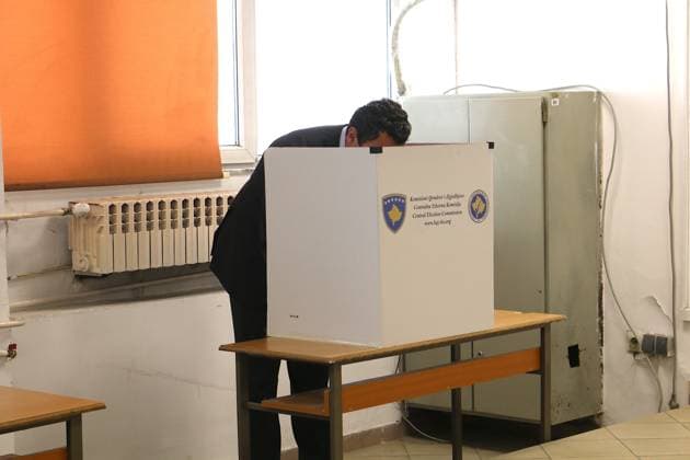 Early general election in Kosovo PRISTINA, KOSOVO - JUNE 7: Kosovo’s current Prime Minister Albin Kurti casts his vote during the snap general election in Pristina, Kosovo, on June 7, 2026. Erkin Keci Anadolu Pristina Kosovo. Editorial use only. Please get in touch for any other usage.  Copyright: x2026xAnadoluxErkinxKecix