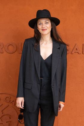 2026 French Open - Celebs At The Village Marion Cotillard posing at the village during Day Fifteen of the 2026 French Open on June 07, 2026 in Paris, France. Photo by Laurent Zabulon Paris France  Copyright: xZabulonxLaurent ABACAx