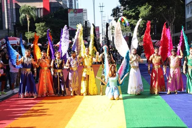 RECORD DATE NOT STATED LGBT+ pride parade gathers a crowd on Paulista Avenue in Sao Paulo. Sao Paulo (SP), 07 06 2026 Culture Shows Parades Movement of participants, children, activists, drag queens, transvestites and tourists on Avenida Paulista during the 30th Sao Paulo LGBT+ Pride Parade, held this Sunday (7). The event features shows by Gloria Groove, Pabllo Vittar, Melody and other artists who perform in defense of diversity, the rights of the LGBT+ population and political participation, with the gathering in front of MASP and a parade of floats along Avenida Paulista and Consolacao.(Foto: Leco Viana Thenews2 imago images) LGBT+ pride parade gathers a crowd on Paulista Avenue in Sao Paulo.  Copyright: xLecoxVianax