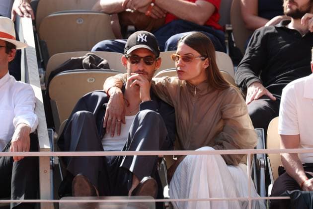 ROLAND GARROS PHOTOPQR LE PARISIEN Le Parisien Arnaud Journois PARIS 07 06 2026 Paris Stade Roland Garros, le 7 juin 2026 Tennis Internationaux de France de Roland Garros Simple Messieurs Court Philippe Chatrier finale Alexander Zverev vs Flavio Cobolli Pierre Niney et sa compagne, Natasha Andrews Photo Le Parisien Arnaud Journois Roland Garros French Open tennis tournament, in Paris, France, on 07 June 2026 PARIS France  Copyright: xPHOTOPQR LExPARISIEN MAXPPPxLexParisienx xArnaudxJournoisx 20260607LPA2264 20260607LPA2264