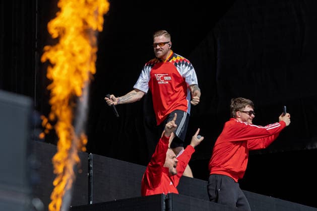Rock am Ring 2026 - Finch - 07.06.26 Finch auf der Utopia Stage - Letzter Festivaltag am Sonntag, 07.06.2026, bei Rock am Ring 2026 am Nürburgring in der Eifel. Das dreitägige Musikfestival endet am selben Tag; die nächste Ausgabe ist vom 04. bis 06.06.2027 geplant. Nürburg Nürburgring Rheinland-Pfalz Deutschland *** Rock am Ring 2026 Finch 07 06 26 Finch on the Utopia Stage Last festival day on Sunday, 07 06 2026, at Rock am Ring 2026 at the Nürburgring in the Eifel The three-day music festival ends on the same day the next edition is planned from 04 to 06 06 2027 Nürburg Nürburgring Rhineland-Palatinate Germany Copyright: xMarcxJohnx