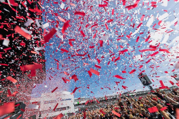 Rock am Ring 2026 - Finch - 07.06.26 Konfettiregen - Finch auf der Utopia Stage - Letzter Festivaltag am Sonntag, 07.06.2026, bei Rock am Ring 2026 am Nürburgring in der Eifel. Das dreitägige Musikfestival endet am selben Tag; die nächste Ausgabe ist vom 04. bis 06.06.2027 geplant. Nürburg Nürburgring Rheinland-Pfalz Deutschland *** Rock am Ring 2026 Finch 07 06 26 Confetti rain Finch on the Utopia Stage Last festival day on Sunday, 07 06 2026, at Rock am Ring 2026 at the Nürburgring in the Eifel The three-day music festival ends on the same day the next edition is planned from 04 to 06 06 2027 Nürburg Nürburgring Rhineland-Palatinate Germany Copyright: xMarcxJohnx